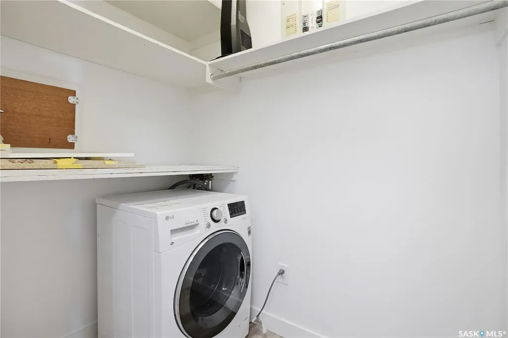 42 Spence Street Regina SK S4S 4H4