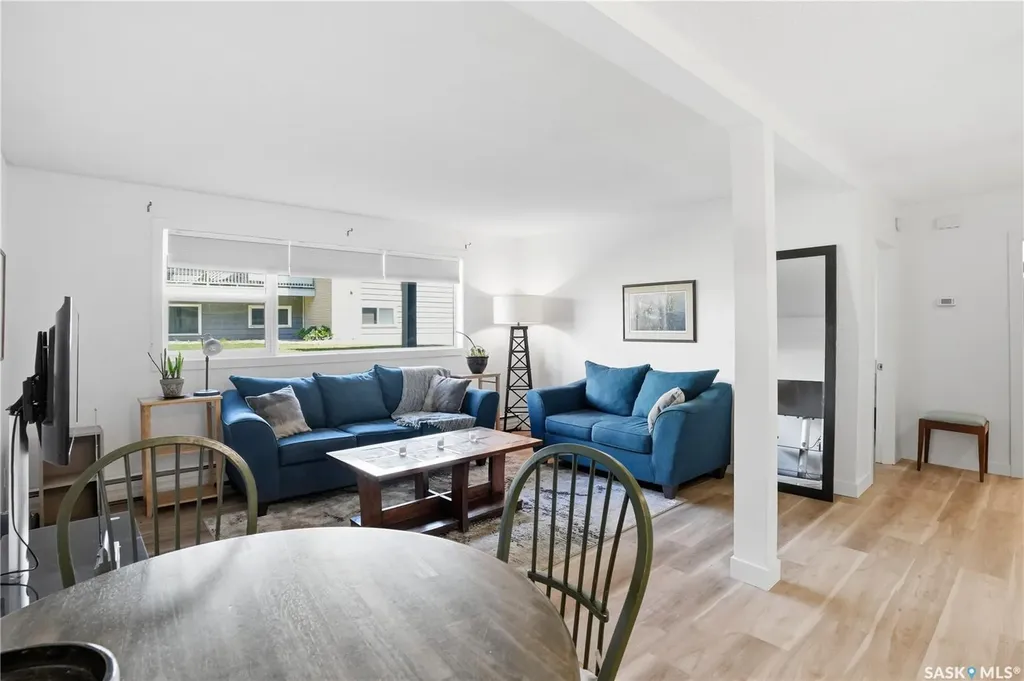 42 Spence Street Regina SK S4S 4H4