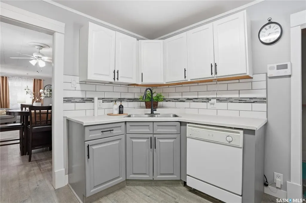 1150 3rd Avenue NE Moose Jaw SK S6H 1G1