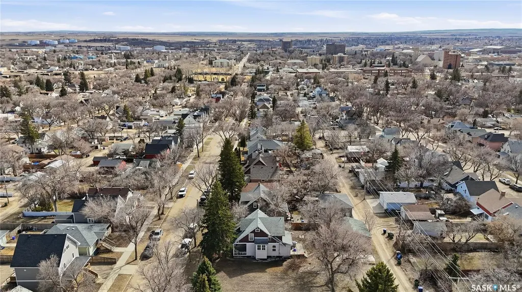 1150 3rd Avenue NE Moose Jaw SK S6H 1G1