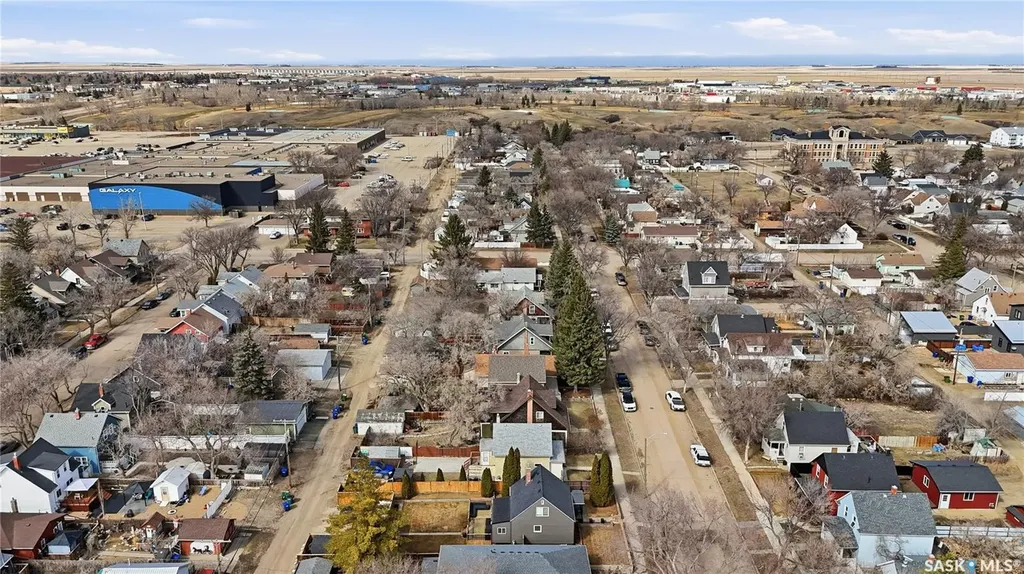 1150 3rd Avenue NE Moose Jaw SK S6H 1G1