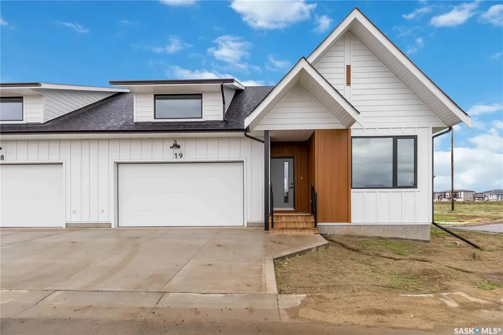 105 Hathway Crescent Saskatoon SK S7V 0P5