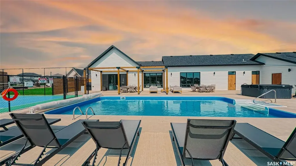 105 Hathway Crescent Saskatoon SK S7V 0P5