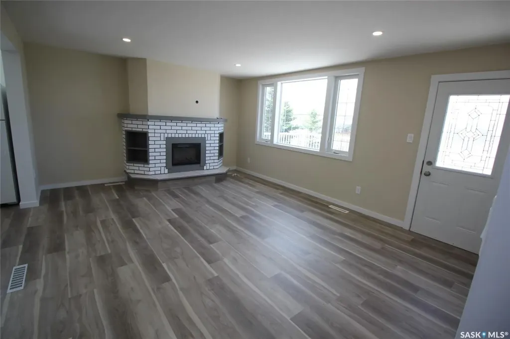 10 Louise Crescent Katepwa Beach SK S0G 2K0