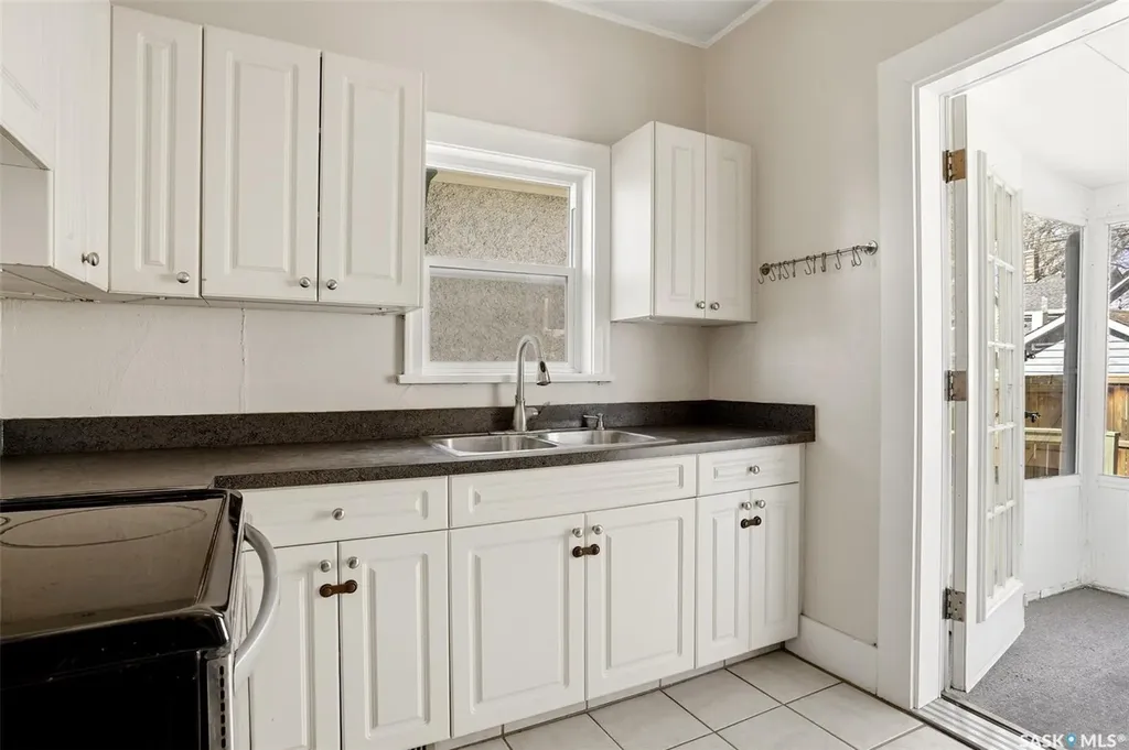 2336 Winnipeg Street Regina SK S4P 1H3