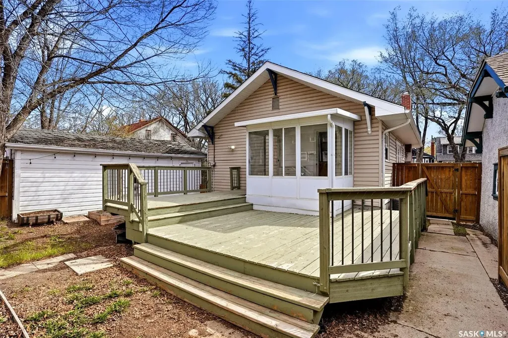 2336 Winnipeg Street Regina SK S4P 1H3