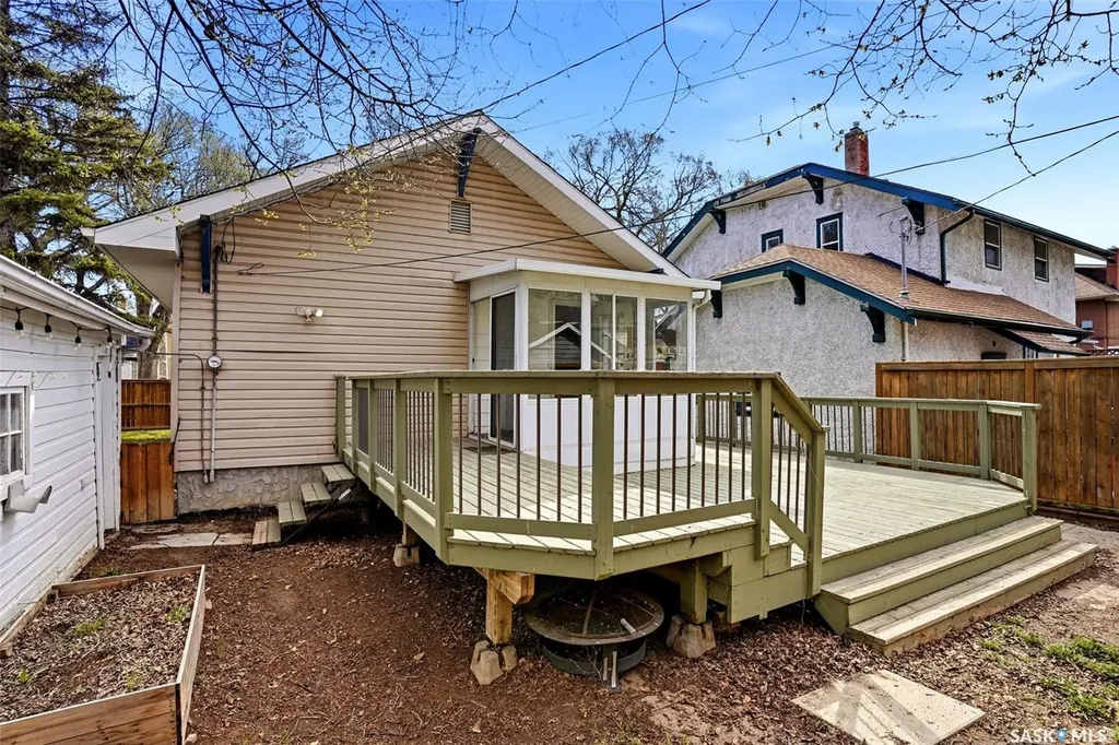 2336 Winnipeg Street Regina SK S4P 1H3