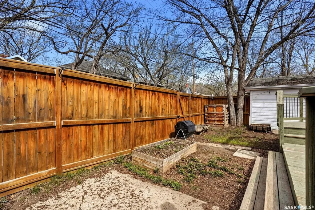2336 Winnipeg Street Regina SK S4P 1H3