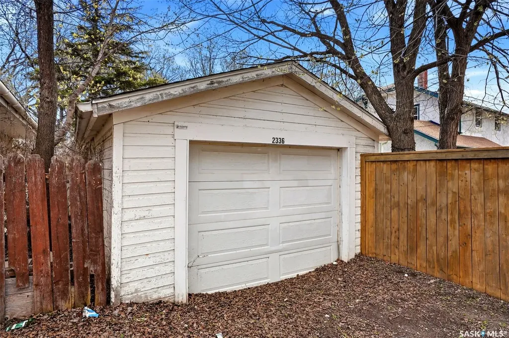 2336 Winnipeg Street Regina SK S4P 1H3