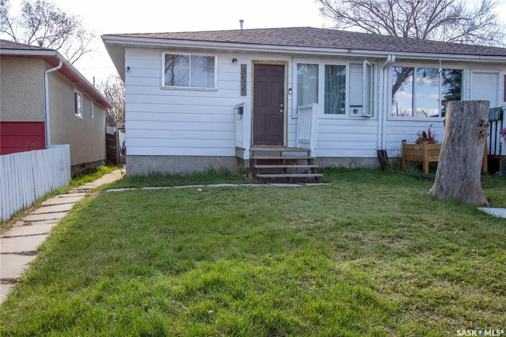 350 & 352 Toronto Street Regina SK S4R 1M2