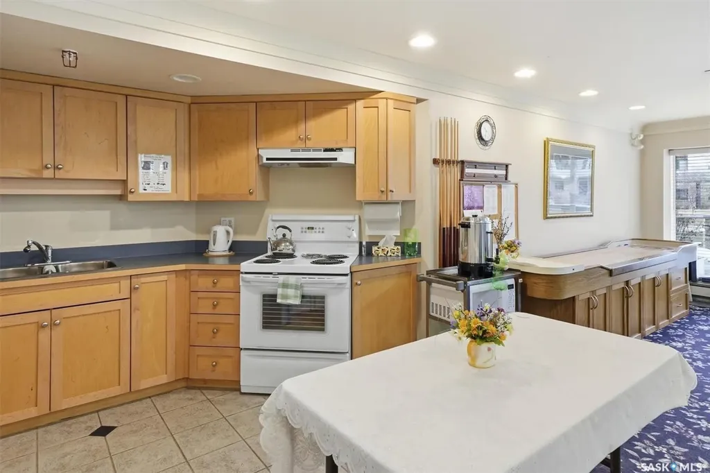 1622A Acadia Drive Saskatoon SK S7H 5H7