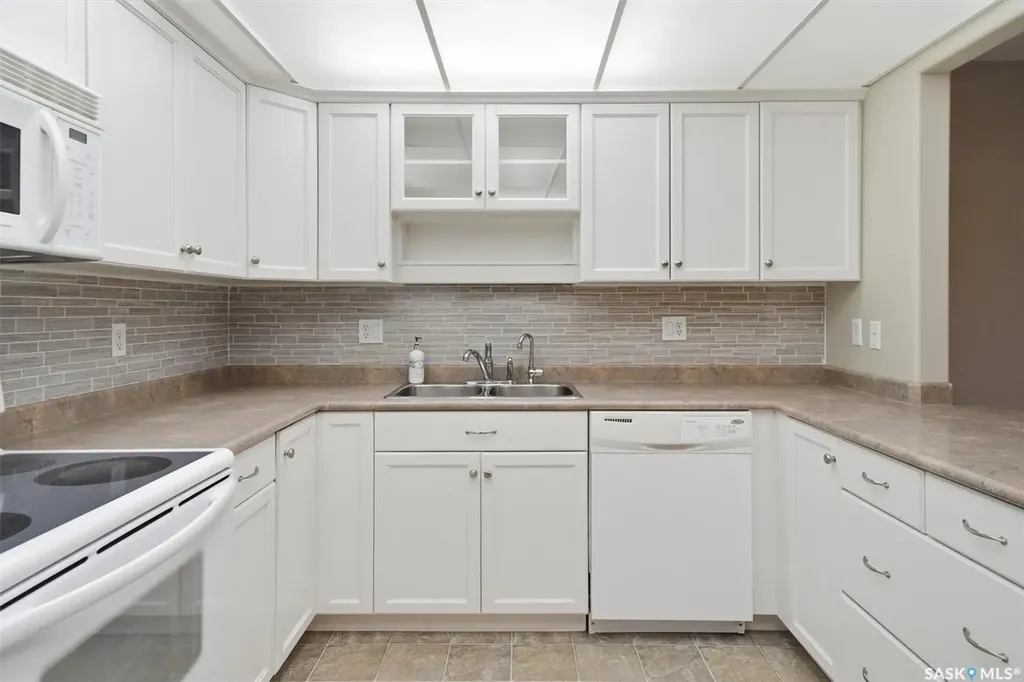 1622A Acadia Drive Saskatoon SK S7H 5H7