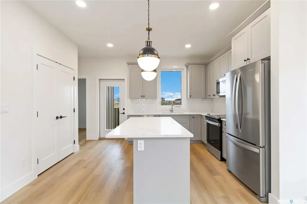 105 Hathway Crescent Saskatoon SK S7V 0P5
