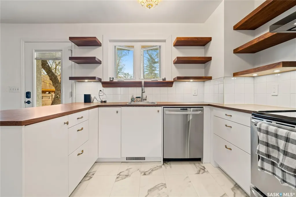 2848 Retallack Street Regina SK S4S 1S7