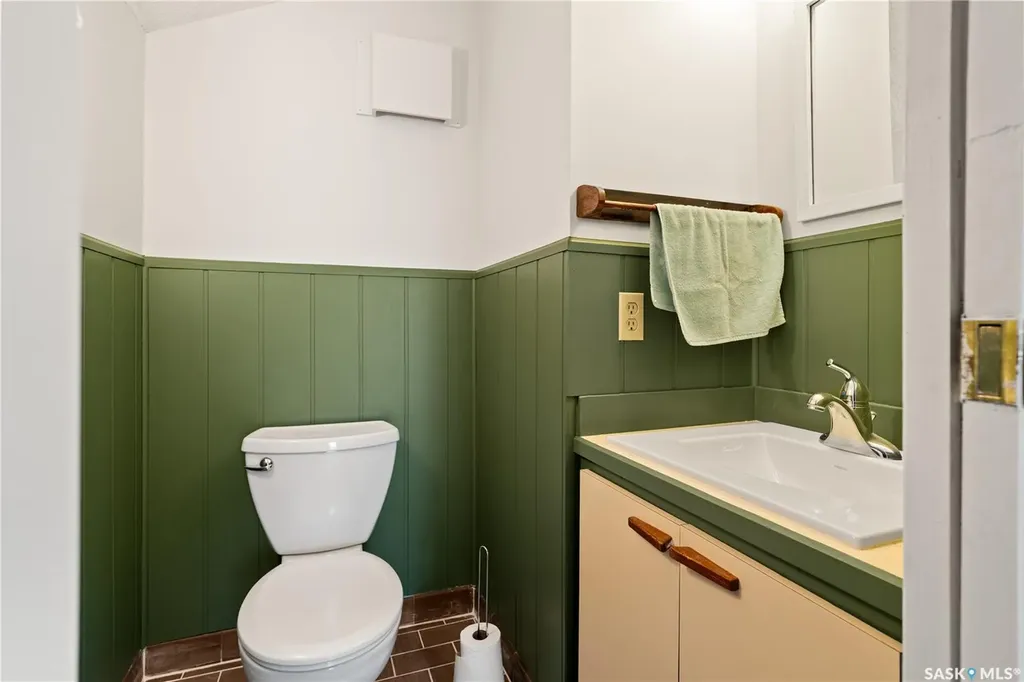 2848 Retallack Street Regina SK S4S 1S7