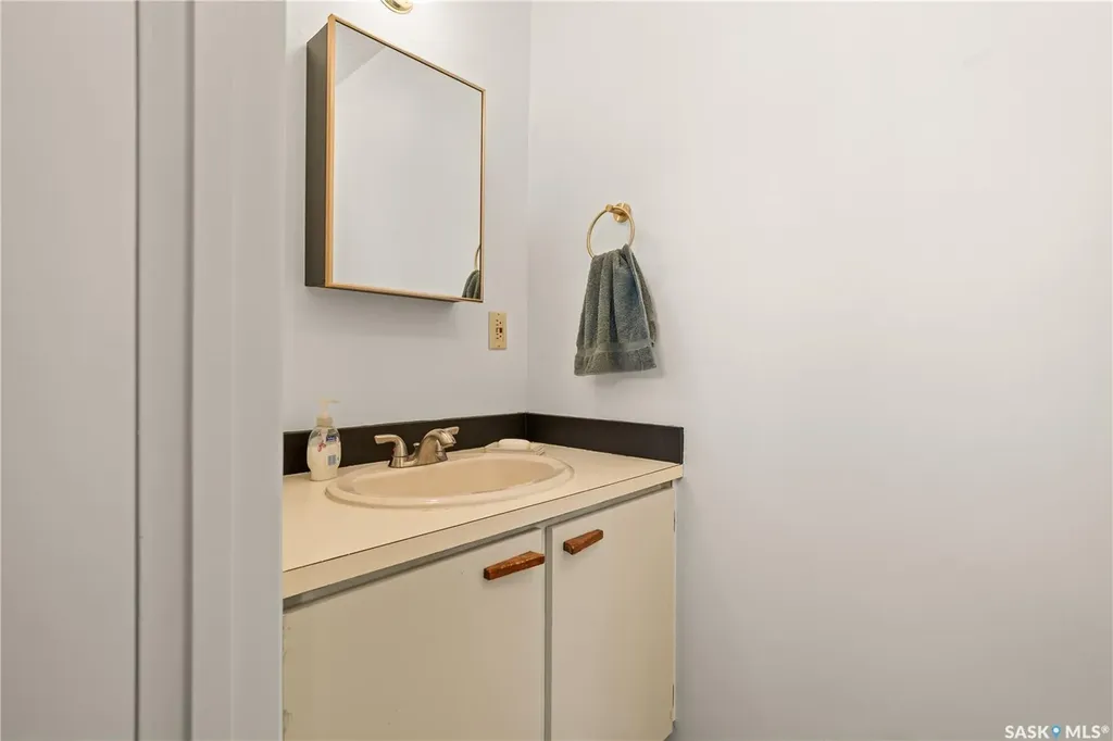 2848 Retallack Street Regina SK S4S 1S7