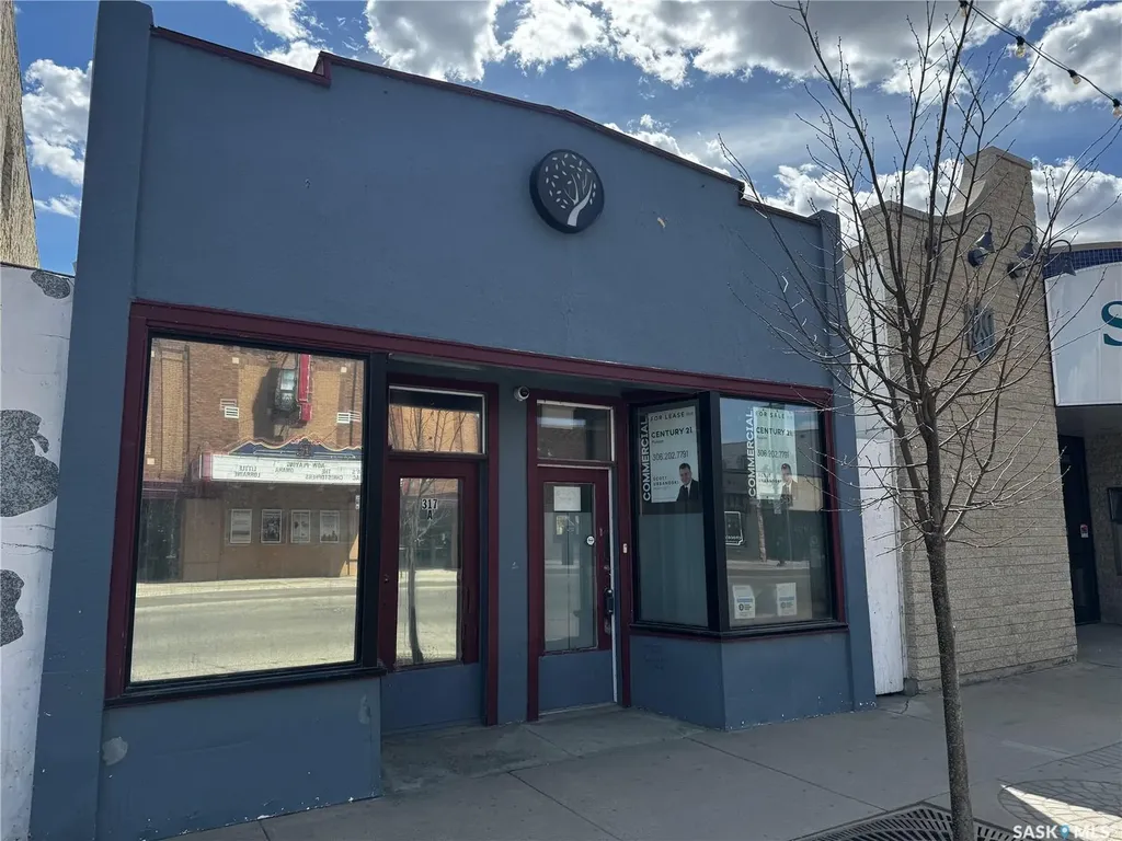 317 20th Street W Saskatoon SK S7M 0X1