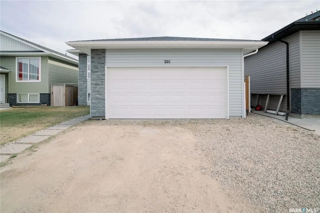 205 Reddekopp Lane Warman SK S0K 4S3