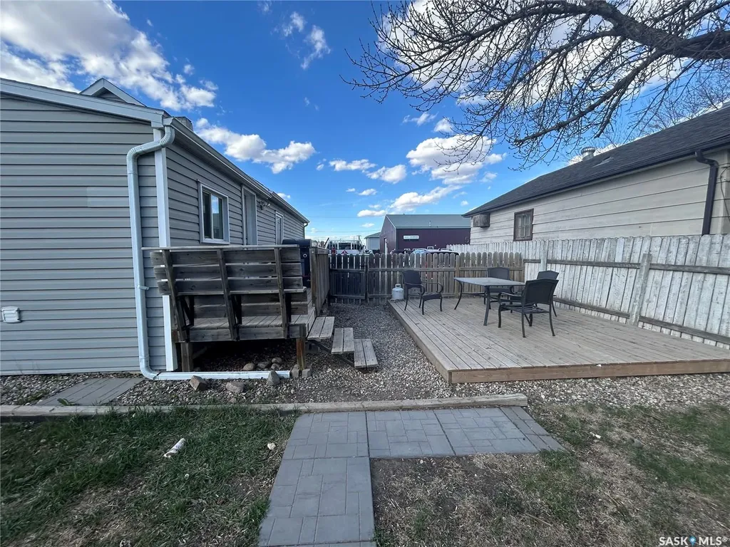 610 Fifth Street Estevan SK S4A 0Y5