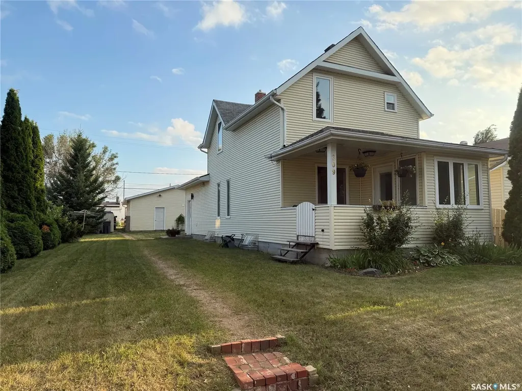 209 4th Avenue W Melville SK S0A 2P0