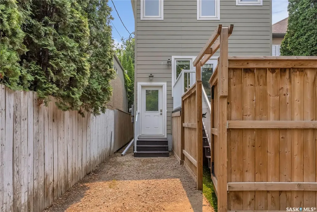 1339 Osler Street Saskatoon SK S7N 0V1