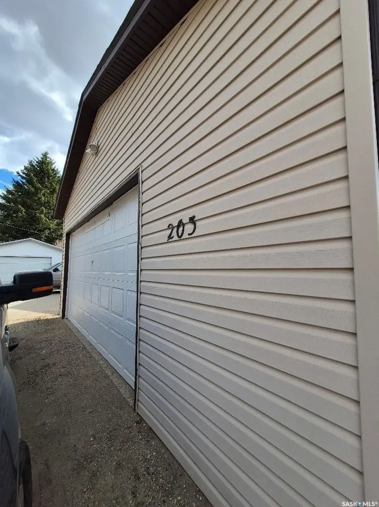 203 4th Avenue S Yorkton SK S3N 1B7