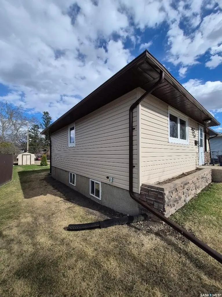 203 4th Avenue S Yorkton SK S3N 1B7