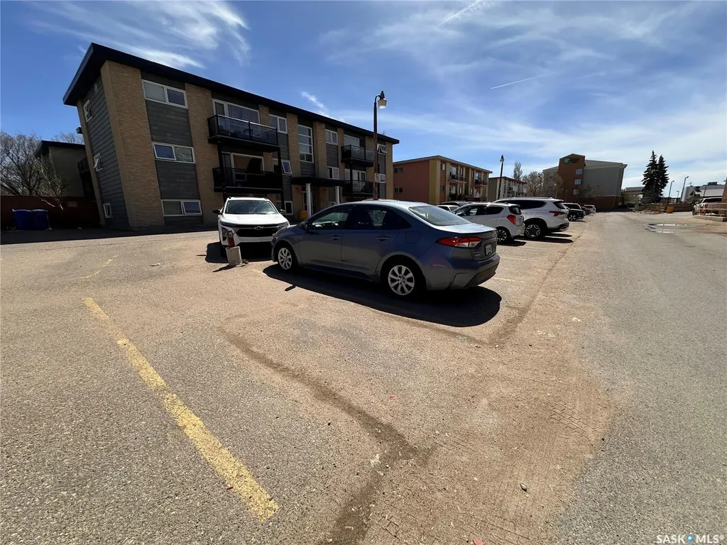 42 Spence Street Regina SK S4S 4H4