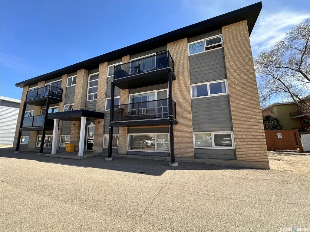 42 Spence Street Regina SK S4S 4H4