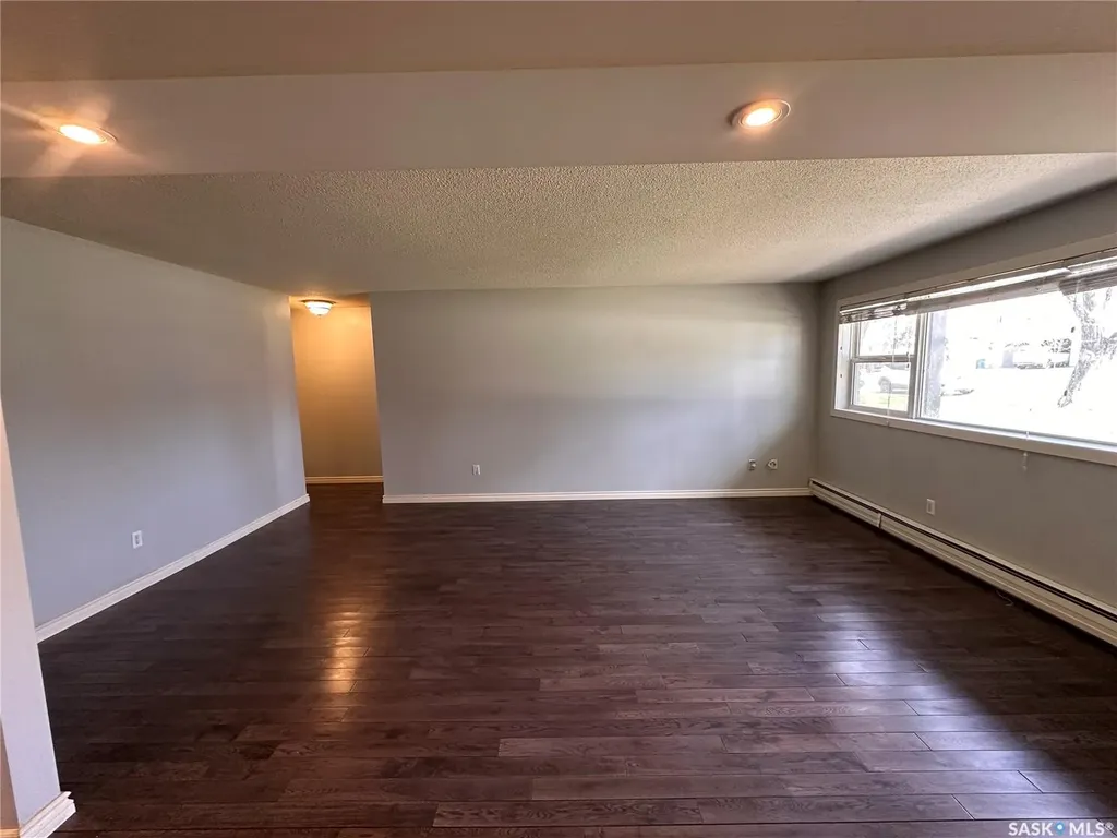 42 Spence Street Regina SK S4S 4H4
