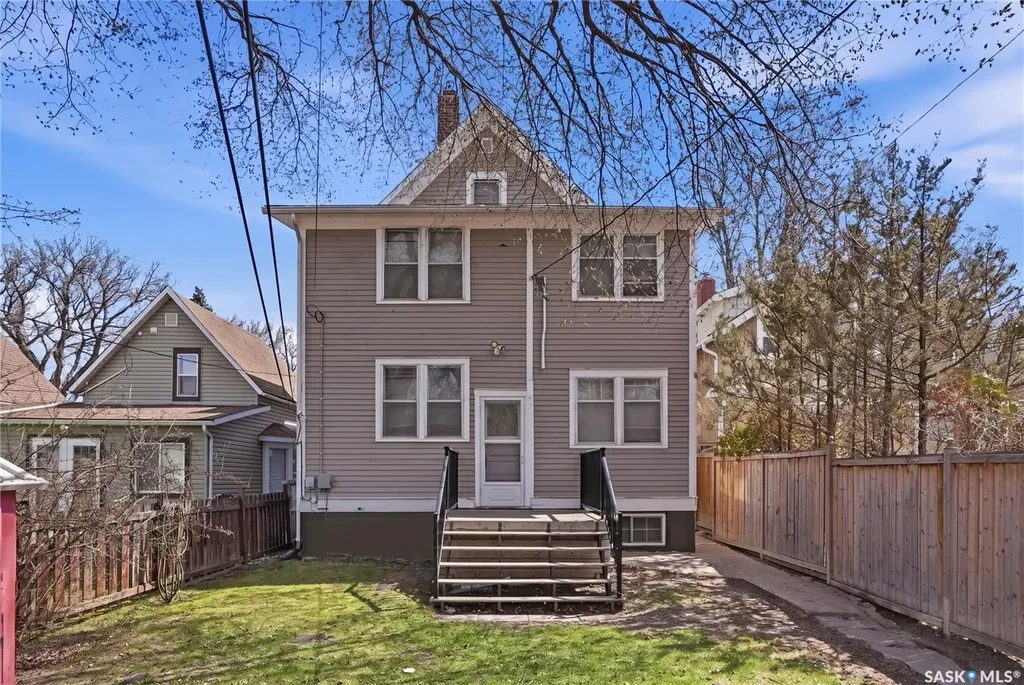 610 Albert Avenue Saskatoon SK S7N 1G7