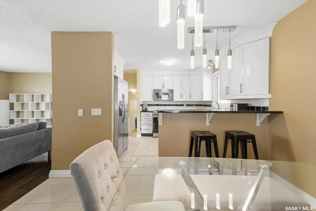 182 Lincoln Drive Regina SK S4S 6R5