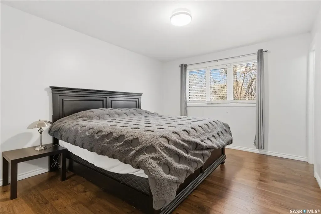 182 Lincoln Drive Regina SK S4S 6R5