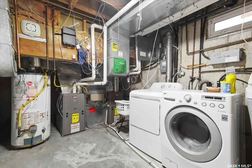 182 Lincoln Drive Regina SK S4S 6R5