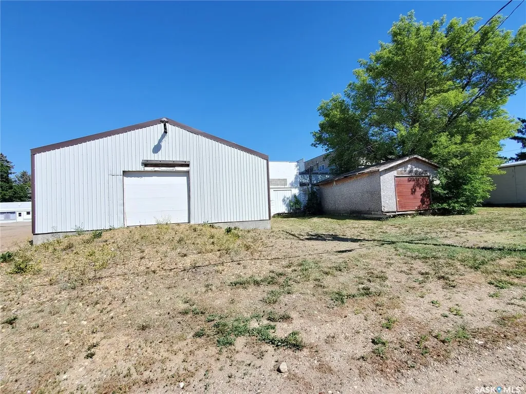 2366 Proton Avenue Gull Lake SK S0N 1A0