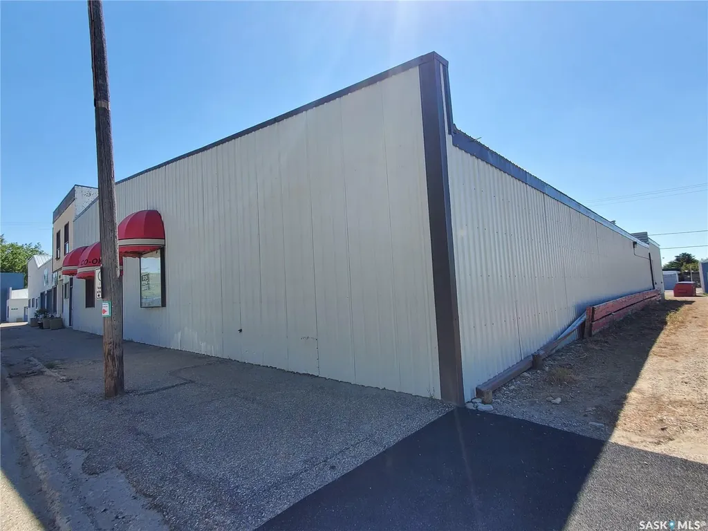 2366 Proton Avenue Gull Lake SK S0N 1A0