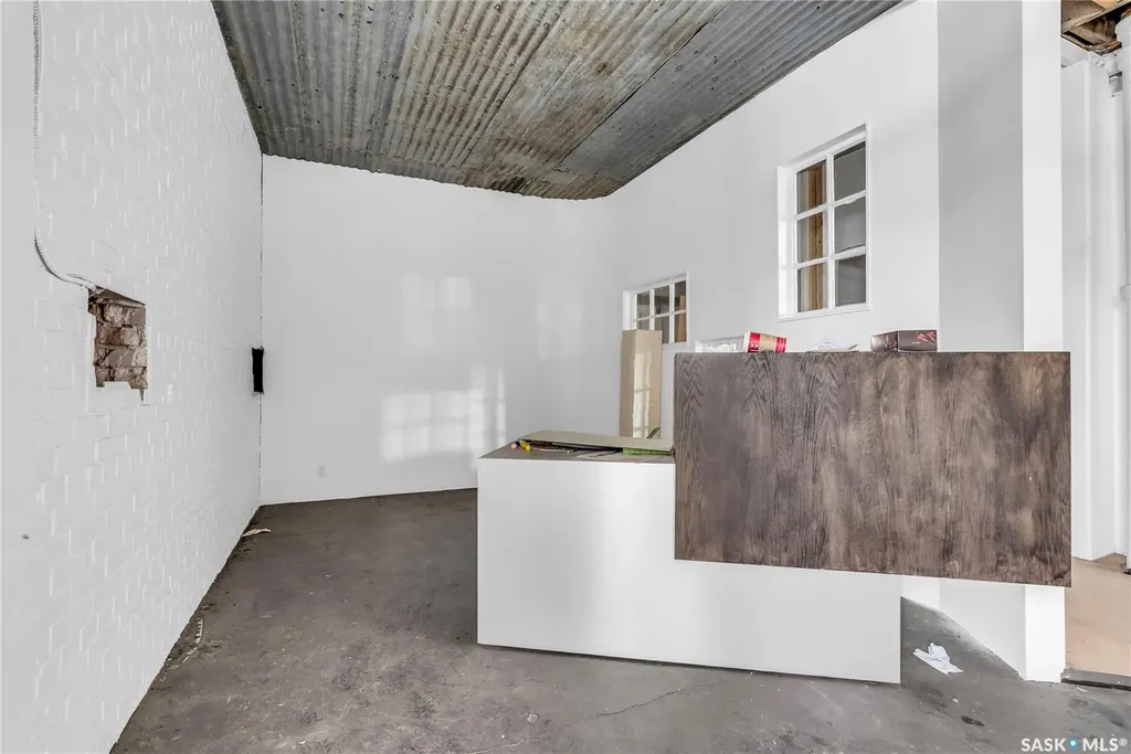 38 23rd Street E Saskatoon SK S7K 3Y3