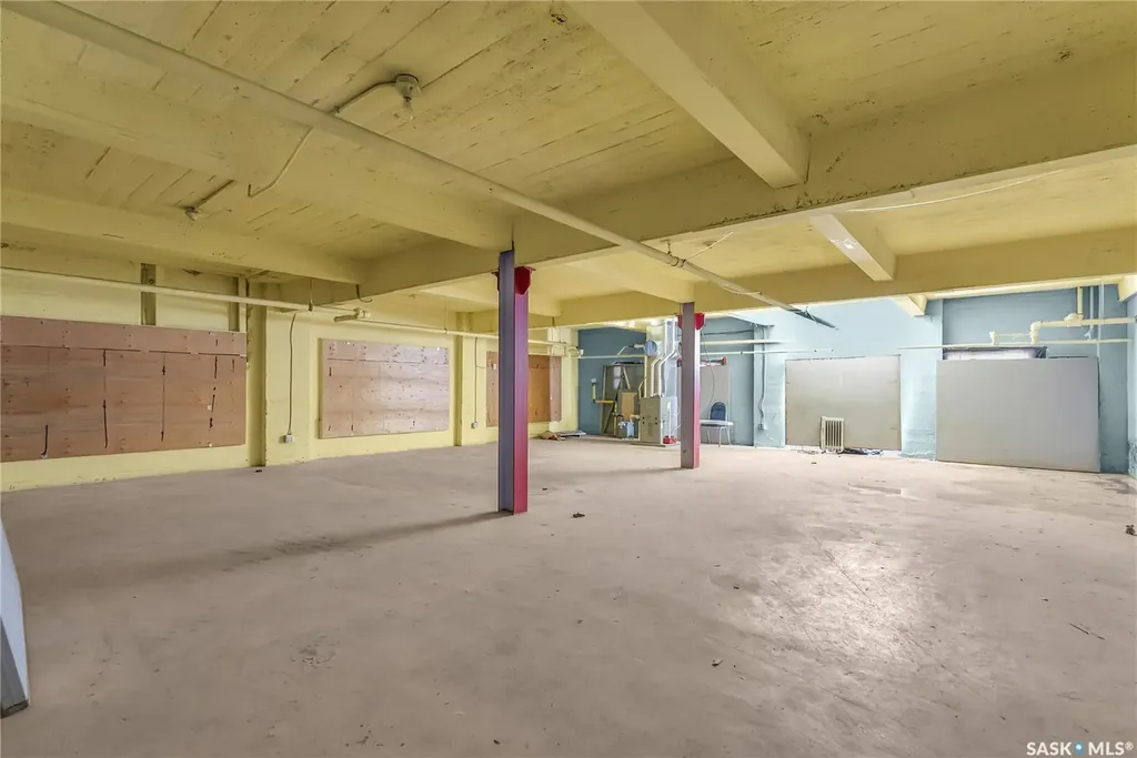 38 23rd Street E Saskatoon SK S7K 3Y3