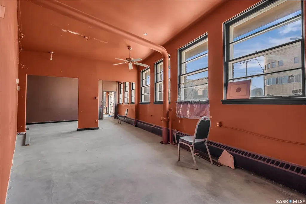 38 23rd Street E Saskatoon SK S7K 3Y3