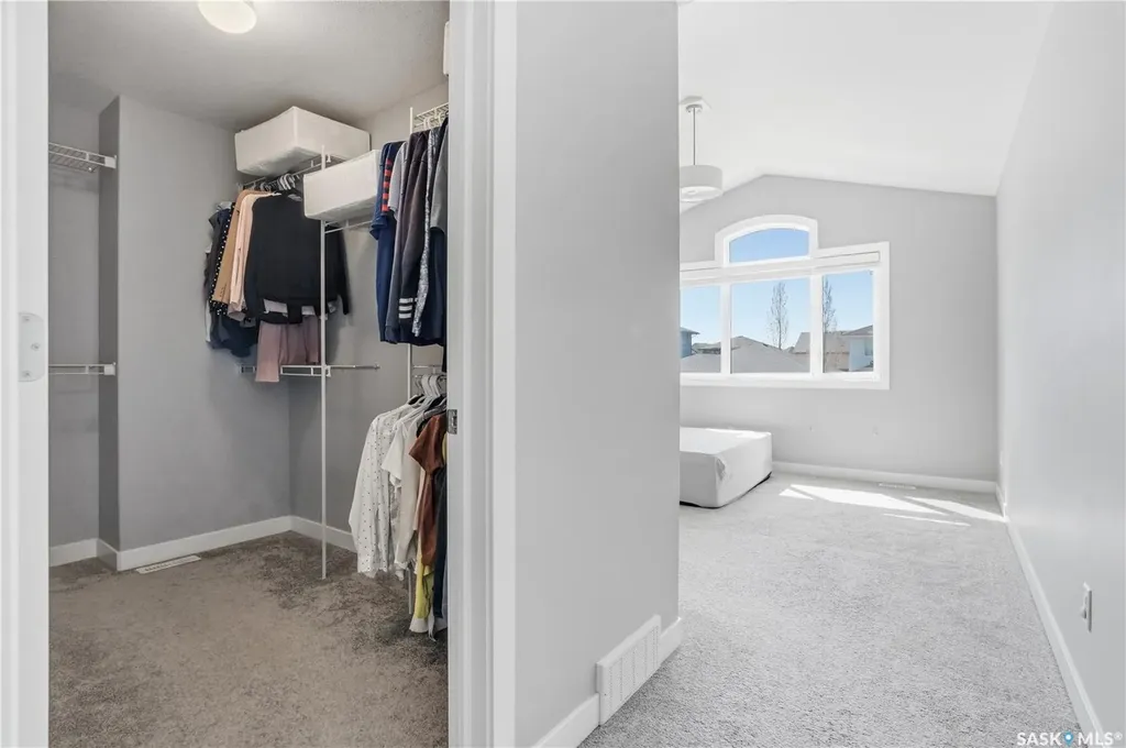 4810 Green Brooks Way E Regina SK S4V 3K6