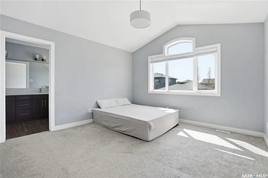 4810 Green Brooks Way E Regina SK S4V 3K6