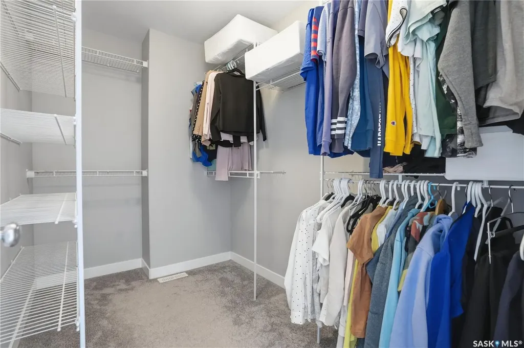 4810 Green Brooks Way E Regina SK S4V 3K6