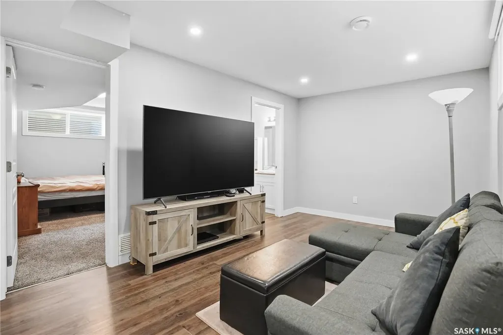 4810 Green Brooks Way E Regina SK S4V 3K6