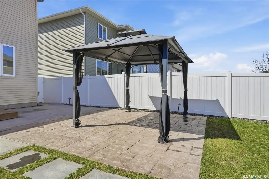 4810 Green Brooks Way E Regina SK S4V 3K6