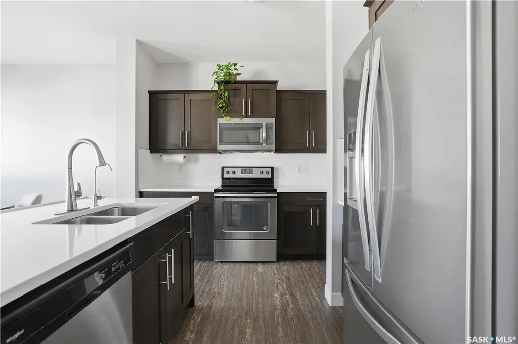 4810 Green Brooks Way E Regina SK S4V 3K6