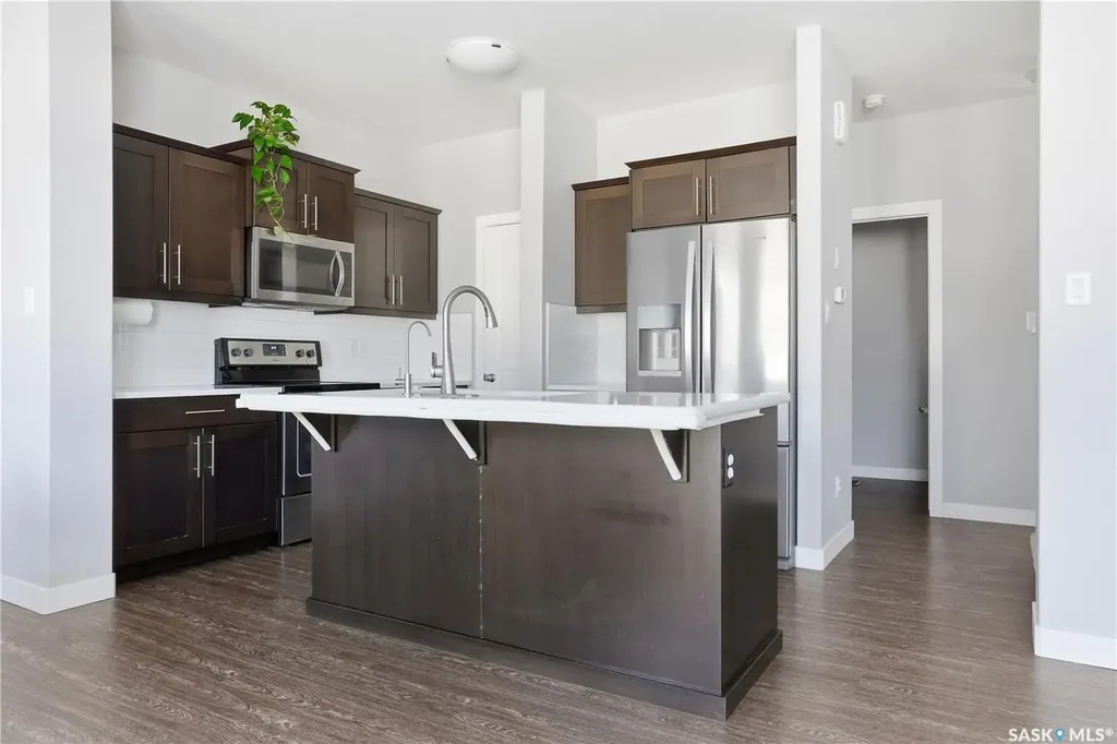 4810 Green Brooks Way E Regina SK S4V 3K6