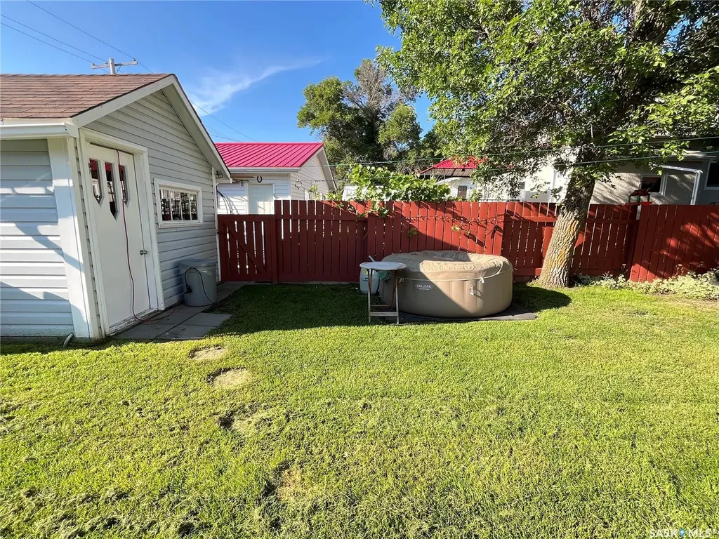 214 Marsh Street Maple Creek SK S0N 1N0