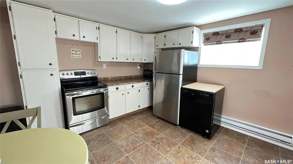 214 Marsh Street Maple Creek SK S0N 1N0