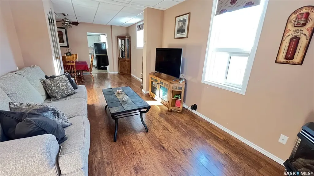 214 Marsh Street Maple Creek SK S0N 1N0