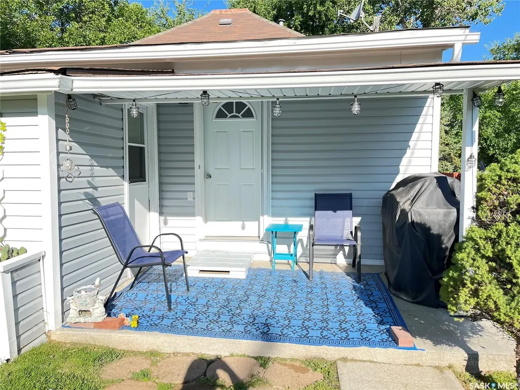 214 Marsh Street Maple Creek SK S0N 1N0